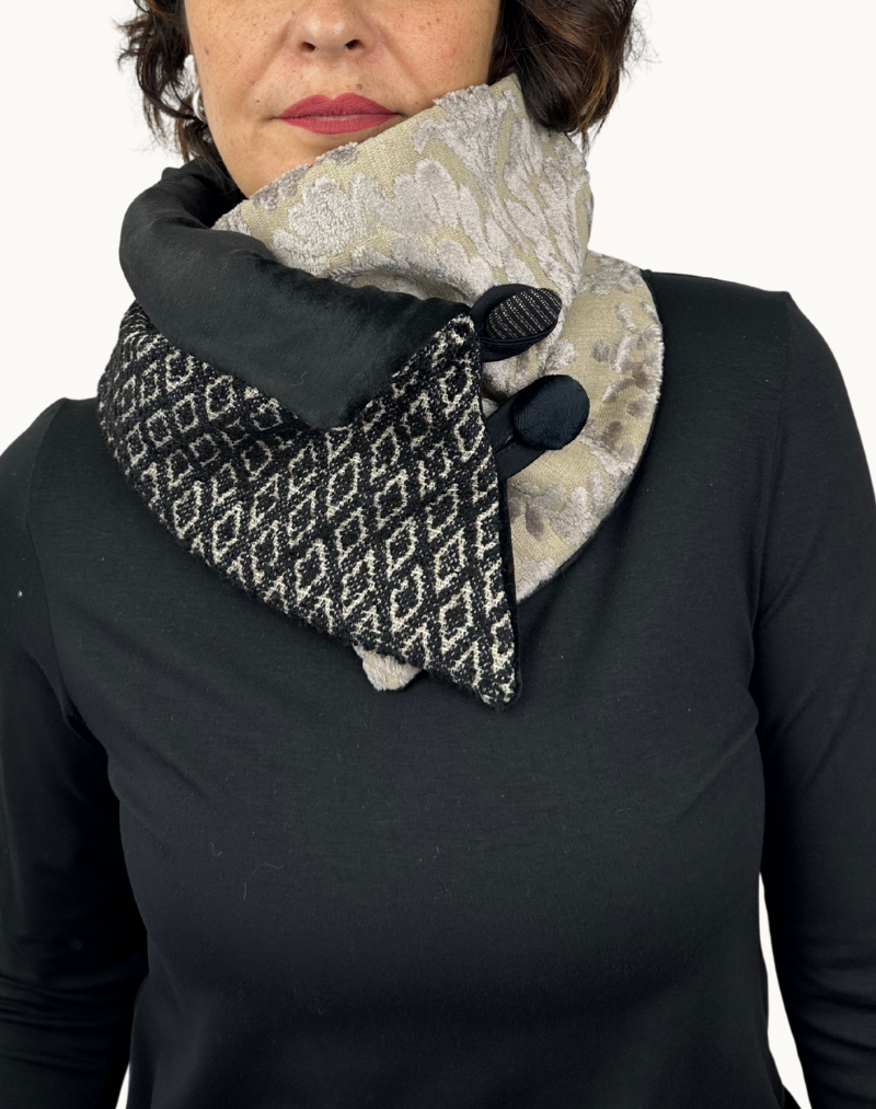 Scaldacollo | Jacquard e velluto beige