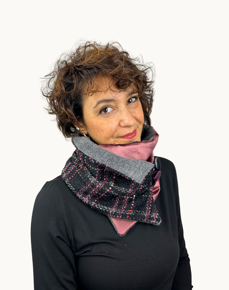 Scaldacollo | Tartan nero e rosa antico